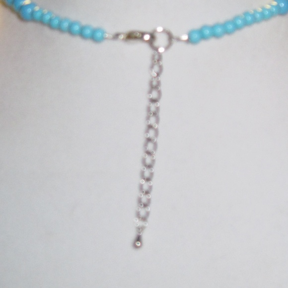 3/$20 | Aqua bead and ceramic daisy necklace - Picture 5 of 8